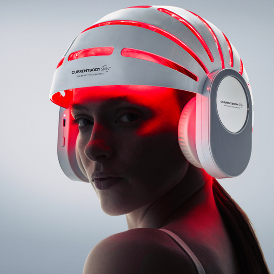 Dlaczego wypadają mi włosy? Najczęstsze przyczyny wypadania włosów